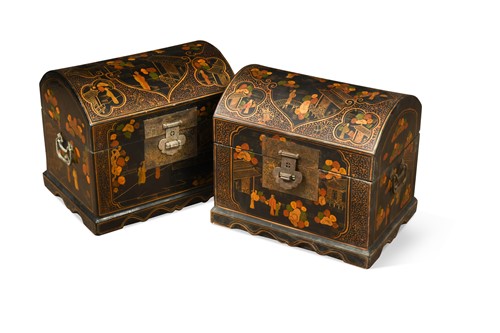 Lot 108 - A pair of Chinese black and gold lacquer papier-mâché rectangular shallow boxes and covers