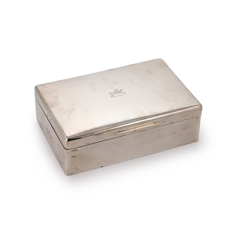 Lot 458 - An Elizabeth II silver table cigar box
