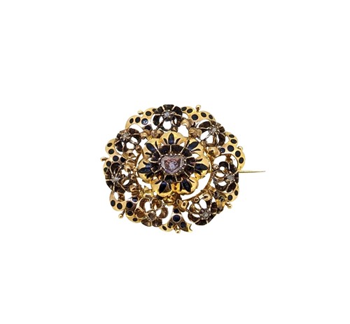 Lot 10 - A late 19th century diamond and enamel brooch