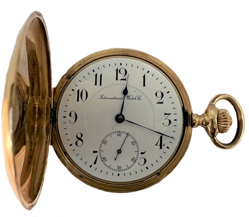 Lot 194 - IWC, Schaffhausen - A Swiss 18ct gold hunter pocket watch