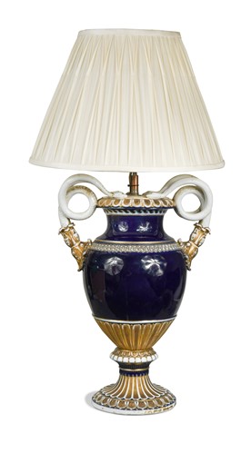 Lot 734 - A large Meissen two-handled vase