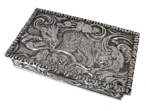 Lot 230 - An early to mid 20th century Spanish metalwares silver table snuff box