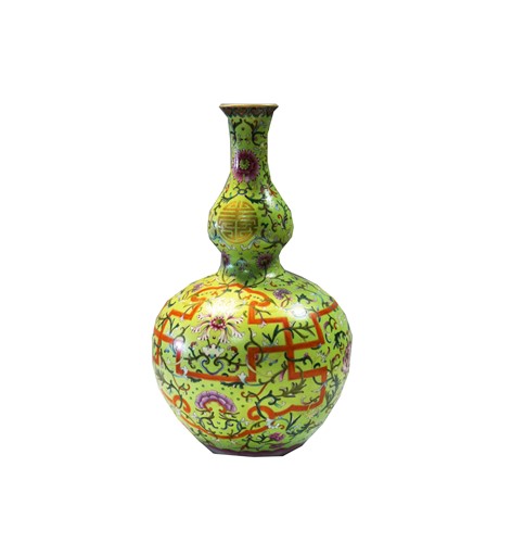 Lot 66 - A Chinese porcelain double gourd vase, 20th century