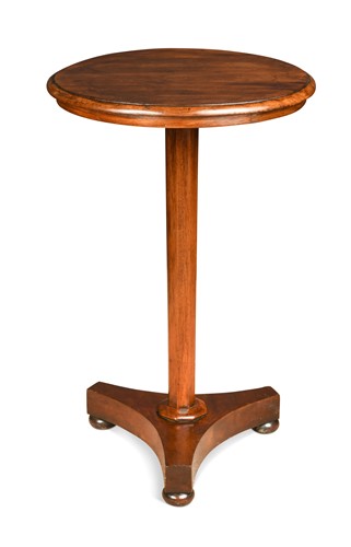 Lot 770 - A William IV mahogany pedestal lamp table