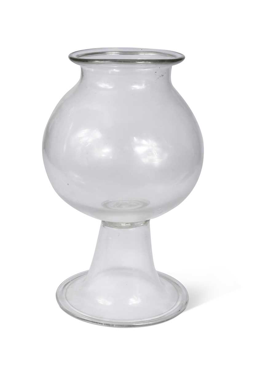 Lot 595 - A George III glass leech jar