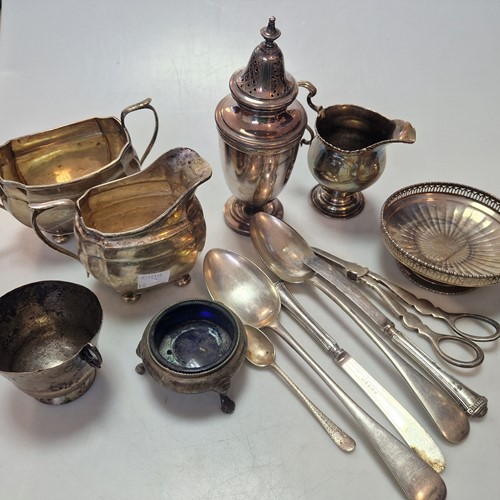 Lot 217 - A collection of silverware including flatware,...