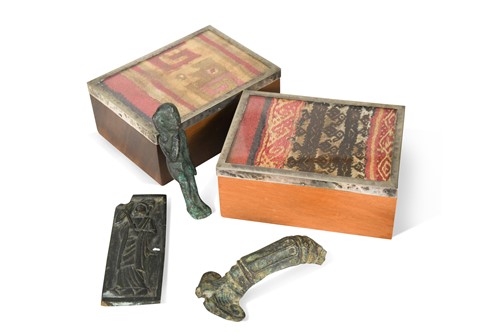 Lot 671 - A small ancient Egyptian bronze figure of Osiris