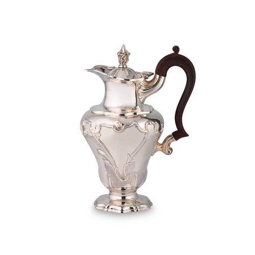 Lot 442 - A George V silver hot water jug