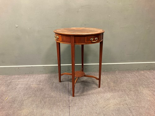 Lot 479 - An Edwardian mahogany circular occasional...