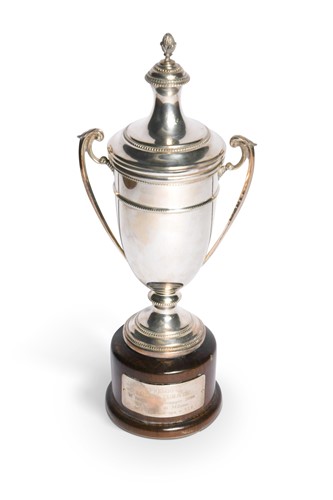 Lot 106 - An Emilio Turato, Ippodromi di Milano, continental silver trophy cup, awarded to Frankie Dettori