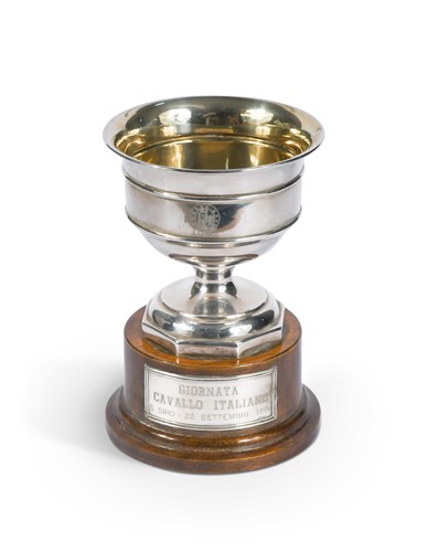 Lot 17 - A Cavallo Italiano silver trophy cup, awarded to Frankie Dettori