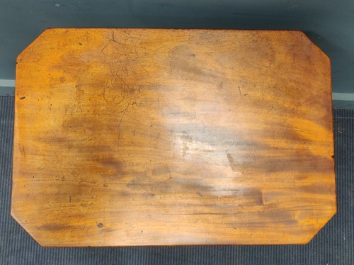 Lot 466 - A 19th century mahogany single drawer side...