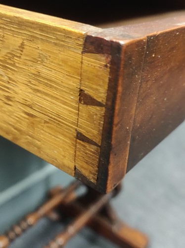 Lot 466 - A 19th century mahogany single drawer side...