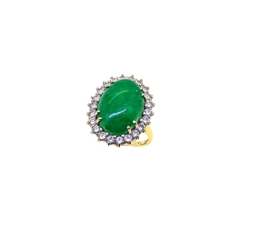 Lot 67 - An 18ct gold quartzite and diamond cluster ring