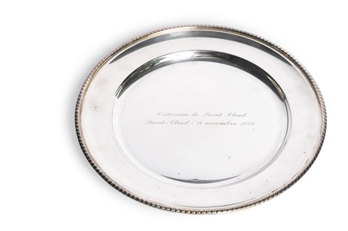 Lot 20 - A Critérium de Saint-Cloud silver presentation salver, awarded to Frankie Dettori