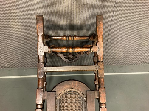 Lot 432 - A William and Mary style walnut armchair with...
