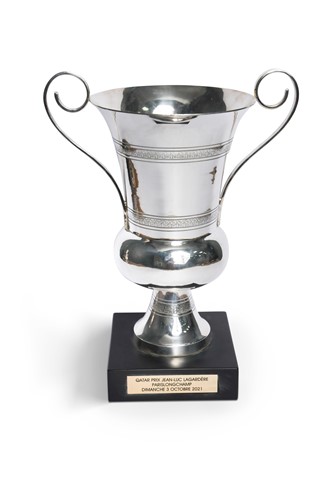 Lot 75 - A Qatar Prix Jean-Luc Lagardére trophy, awarded to Frankie Dettori