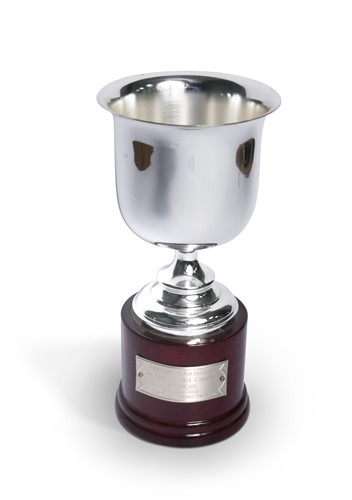 Lot 62 - A Premio Dormello silver trophy cup, awarded to Frankie Dettori
