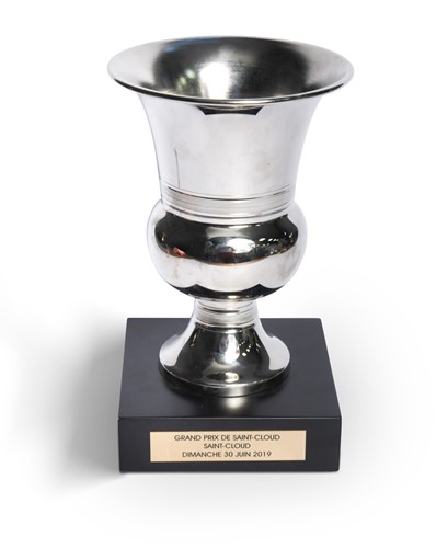 Lot 31 - A Grand Prix de Saint-Cloud trophy cup, awarded to Frankie Dettori