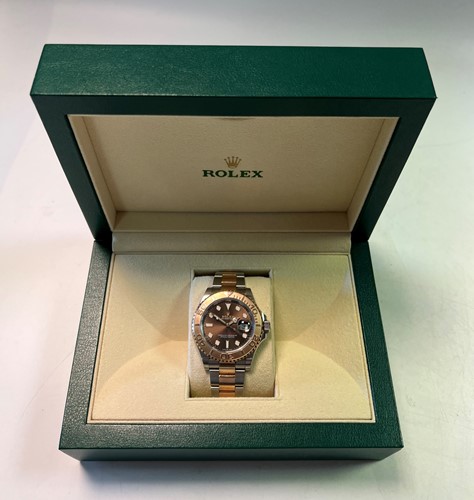 Lot 220 - Rolex - A steel and 'Everose' 'Oyster Perpetual Date YachtMaster 40' wristwatch