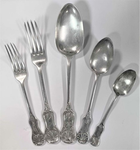 Lot 469 - Glasgow - A 26-piece set of Victorian silver flatware with 8 additions