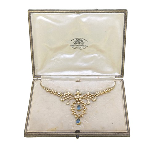 Lot 88 - An aquamarine and split pearl necklace