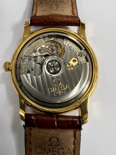 Lot 403 - Omega - An 18ct gold 'de Ville Prestige' wristwatch