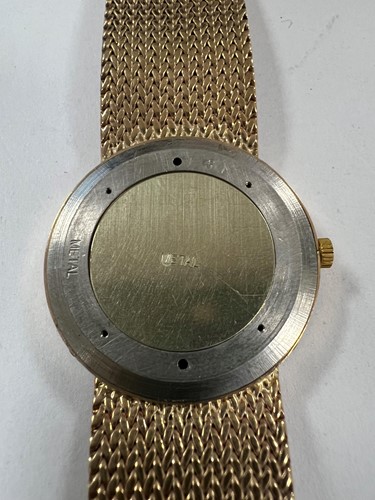 Lot 364 - Bueche-Girod - A 9ct gold wristwatch