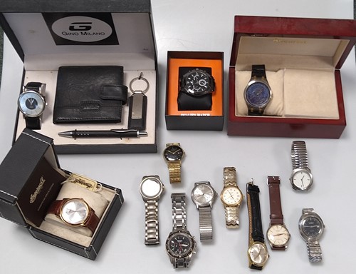 Lot 296 - A collection of 13 wrist watches