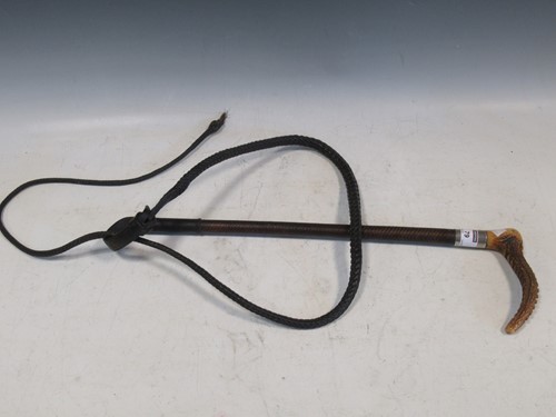 Lot 79 - Riding whip with horn handle and silver mount