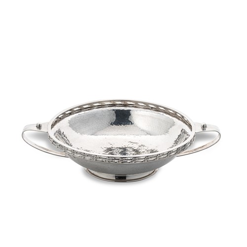 Lot 426 - A George V silver ‘Arts & Crafts’ style dish, mark of A.E. Jones