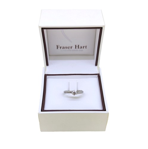 Lot 107 - A platinum single stone diamond ring