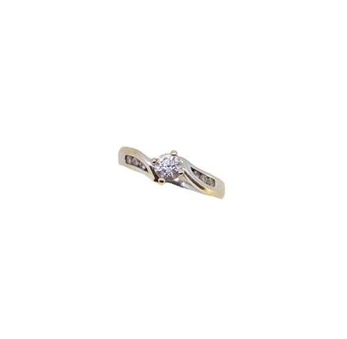 Lot 106 - An 18ct gold single stone diamond ring