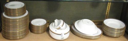 Lot 7 - An extensive Schumann Bavaria dinner service...