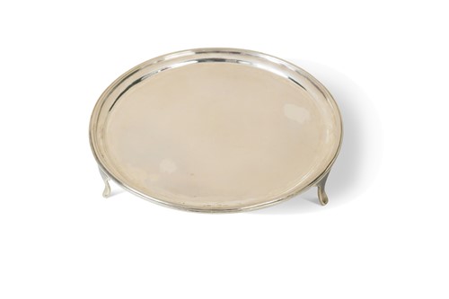 Lot 467 - Edinburgh - A George III 18th century silver waiter
