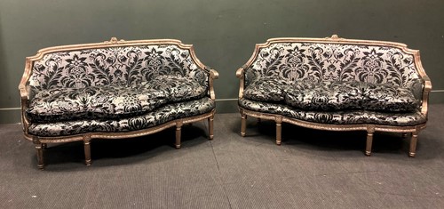 Lot 372 - A pair of French Louis XVI style sliver-leafed...