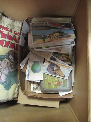 Lot 152 - Cigarette cards, childrens books including 2...