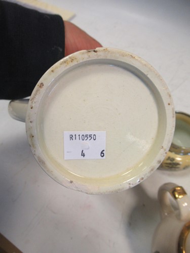 Lot 19 - Various ceramics to include a Regency back...