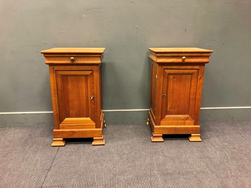 Lot 356 - A pair of Continental Beidermier style...