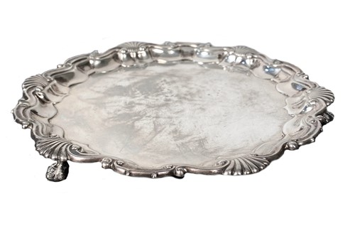 Lot 581 - Edinburgh - A Victorian silver waiter