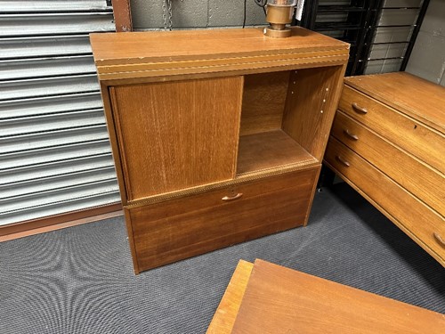 Lot 279 - A mid-century Ladderax modular shelving system