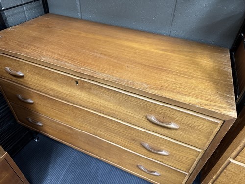 Lot 279 - A mid-century Ladderax modular shelving system