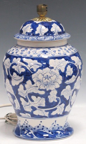 Lot 10 - A modern hand-painted blue and white baluster...