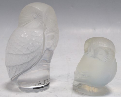 Lot 41 - A Lalique pearlescent glass owl and a Lalique...