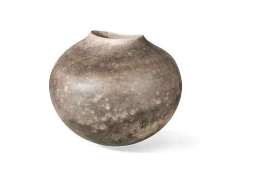 Lot 55 - Gabriele Koch (born 1948), a large globular earthenware vessel, 1984