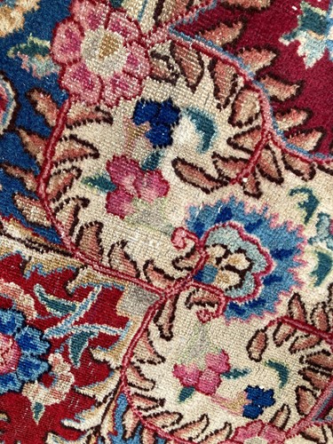 Lot 373 - A Kirman carpet, 381 x 299cm