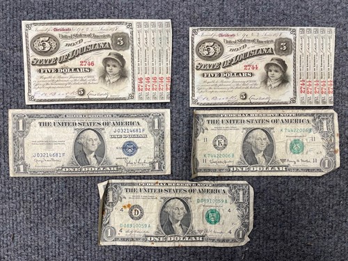 Lot 325 - World historical bank notes