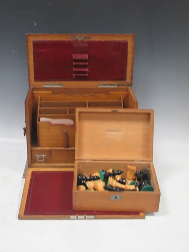 Lot 167 - An oak stationery box and a Staunton-type...