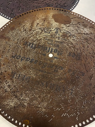 Lot 653 - A Victorian Polyphon floor-standing upright disc musical box