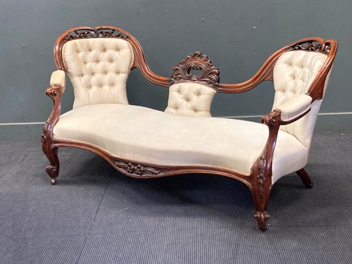 Lot 445 - A Victorian show frame chaise longue, 90 x 184...
